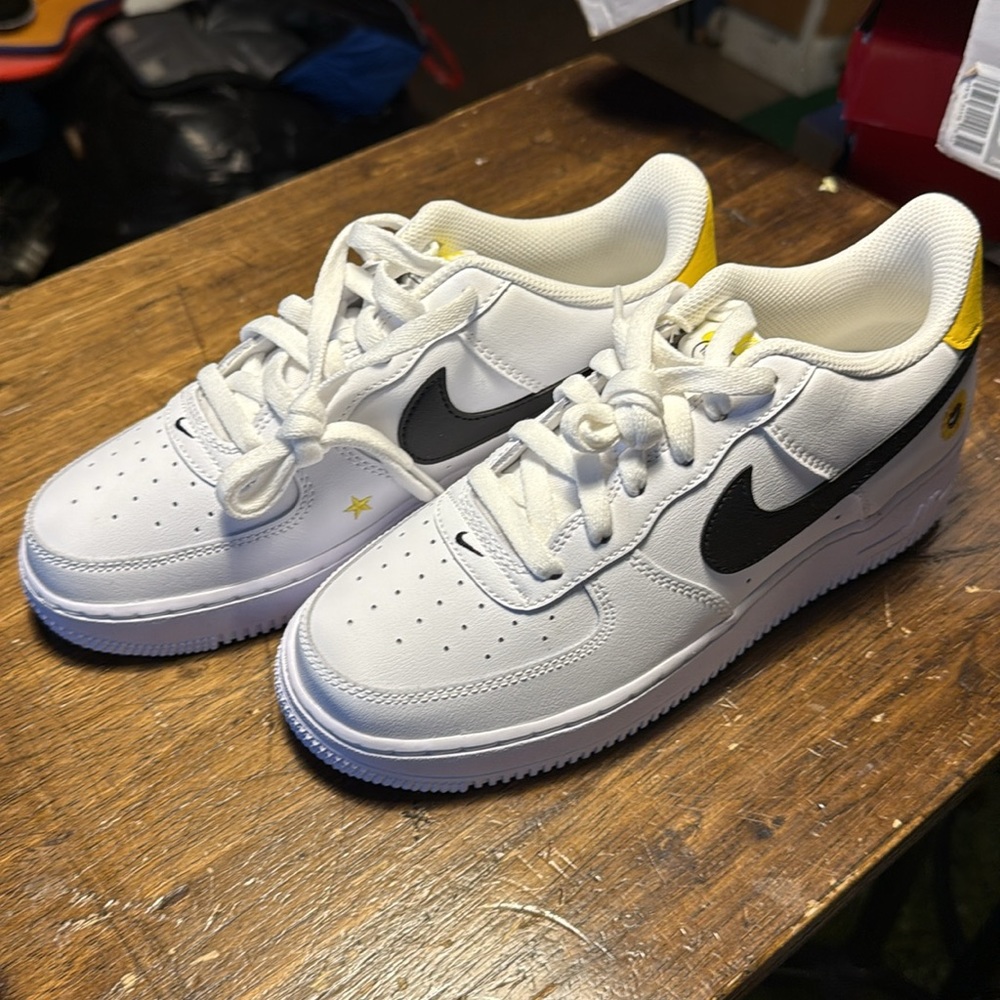 Nike Air Force 1 LV8 Have a Nike Day PS White Black DM0983-100 Size 6Y